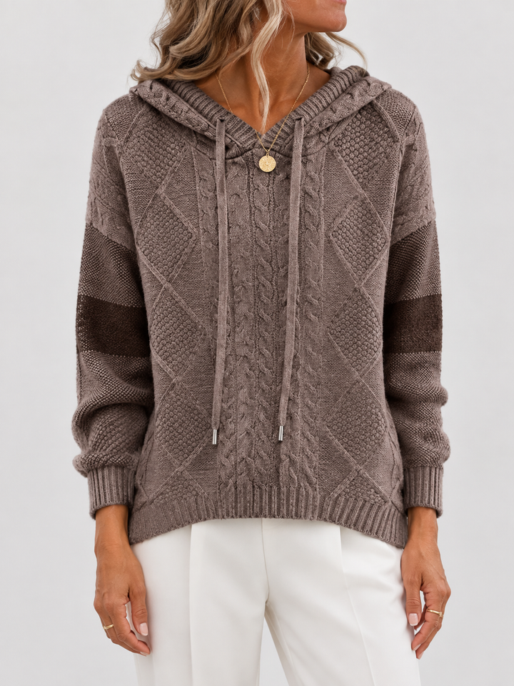 Emily | Kapuzenpullover aus Zopfstrick