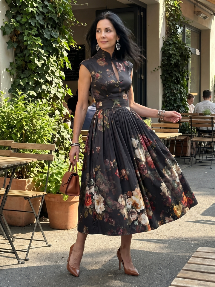 Greta | Hoogsluitend Sleutelgat Bloemen Plissé Midi-Jurk