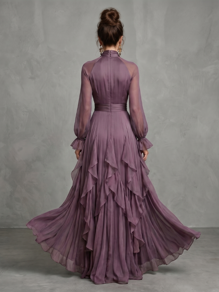 Demetria | Maxijurk met ruchedetails en strikkragen