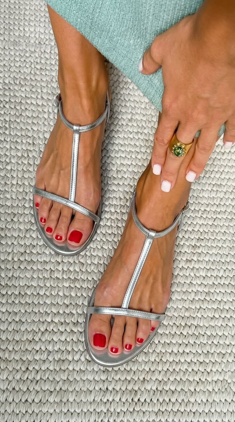 Rosalba | Goldene Sandalen Frühling