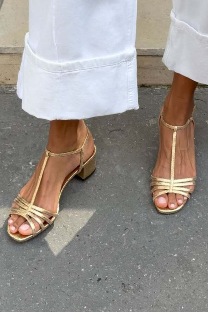 Allegra | Goldene Sandalen für Elegante Alltagsmomente