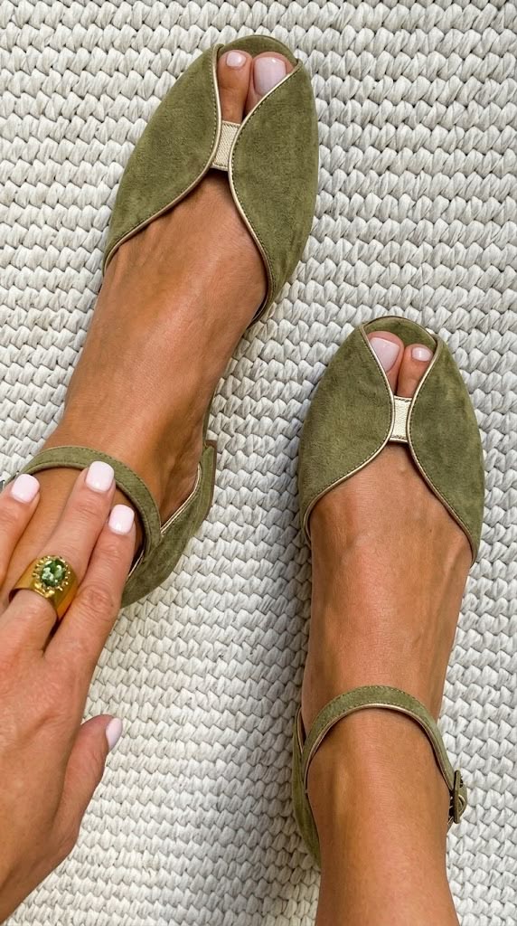 Olivia | Elegante Sandalen in Salbeigrün