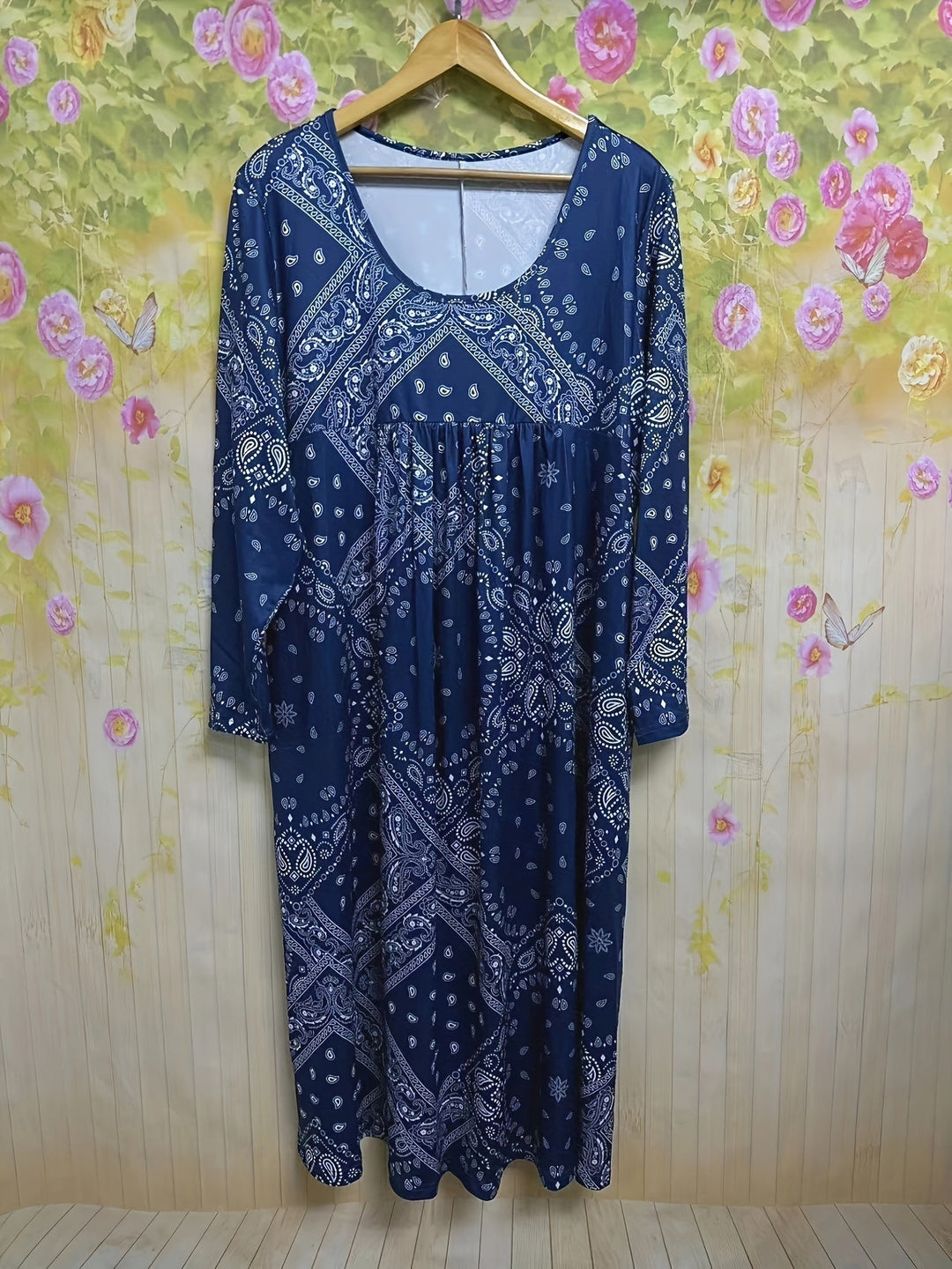 ELOWEN | MIDI-KLEID MIT LANGEN ÄRMELN CASUAL