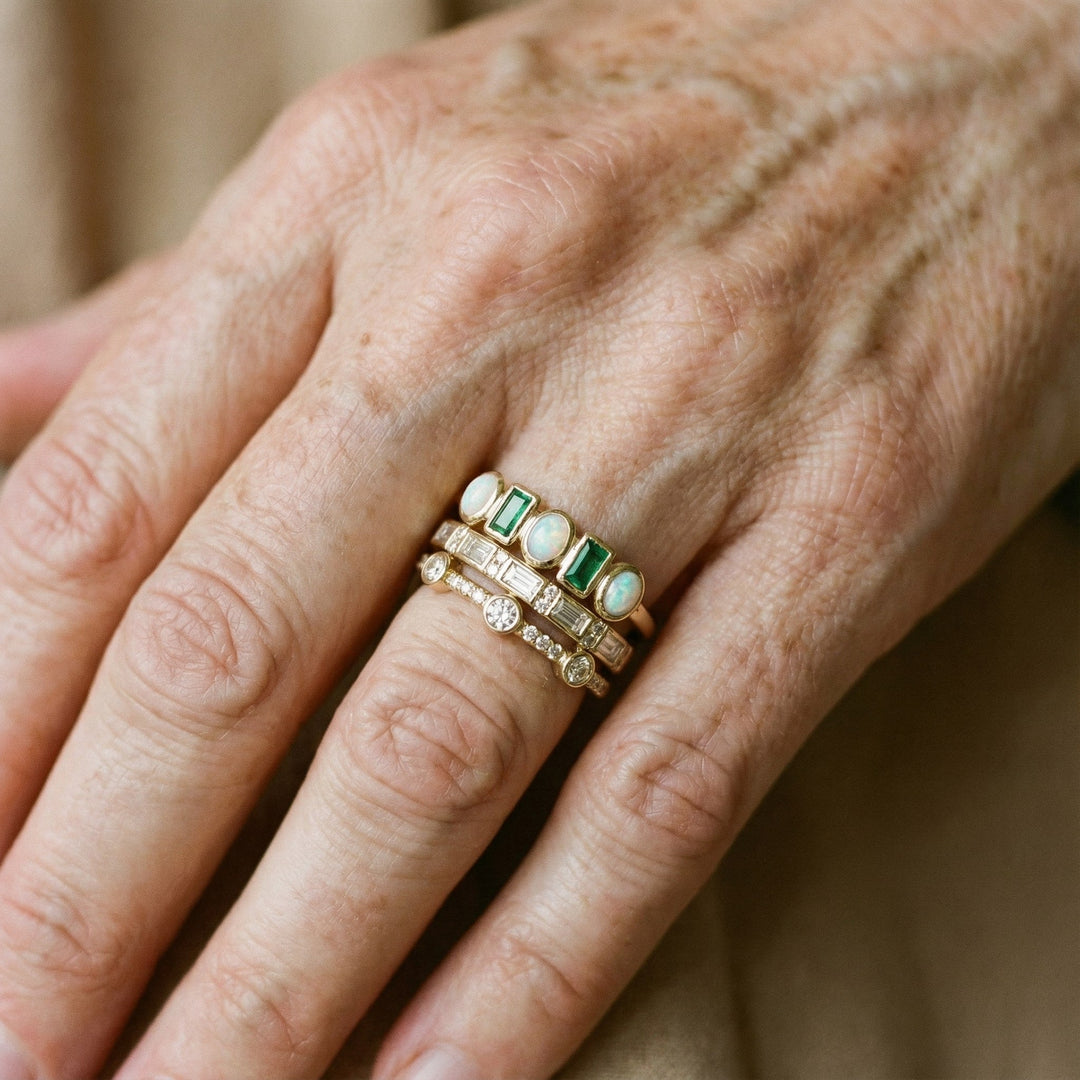 Vintage-Ringe mit Weißem und Grünem Opal