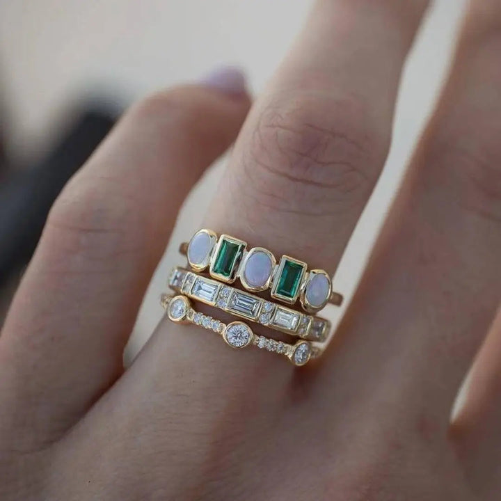 Vintage-Ringe mit Weißem und Grünem Opal