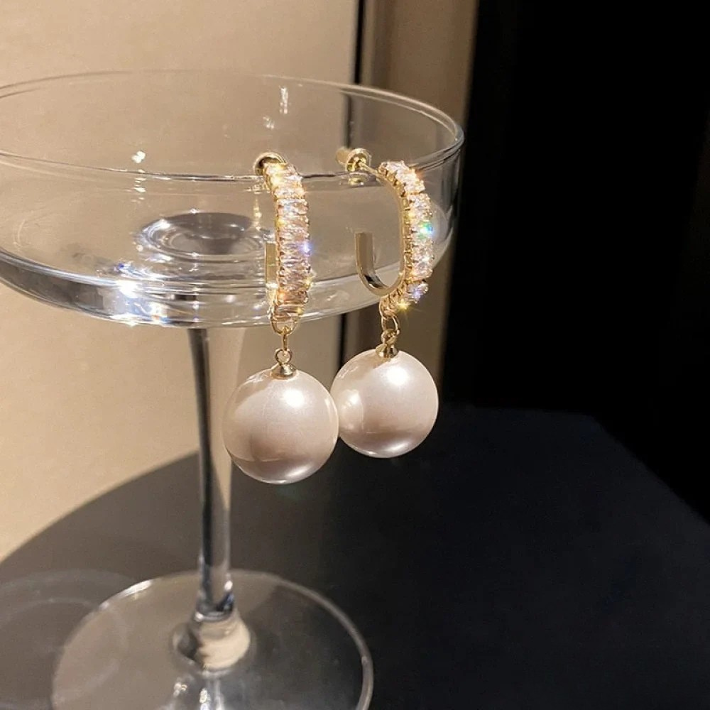 Elegante Ohrringe mit Perlenakzenten