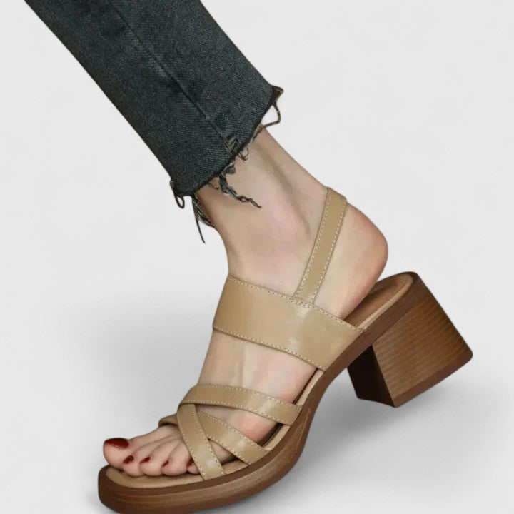 Celeste - Elegante Kreuzsandalen