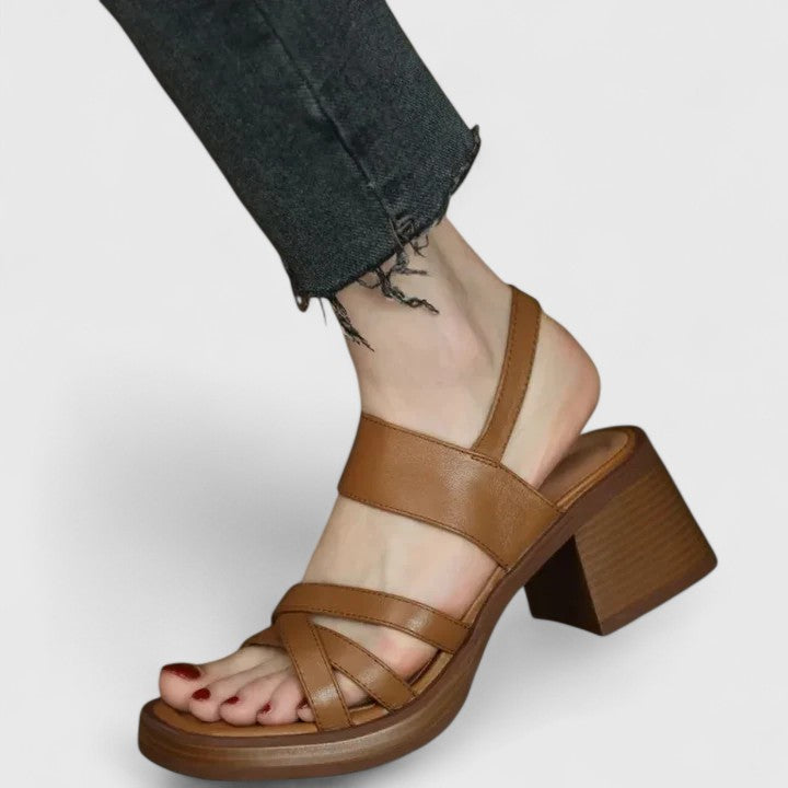Celeste - Elegante Kreuzsandalen