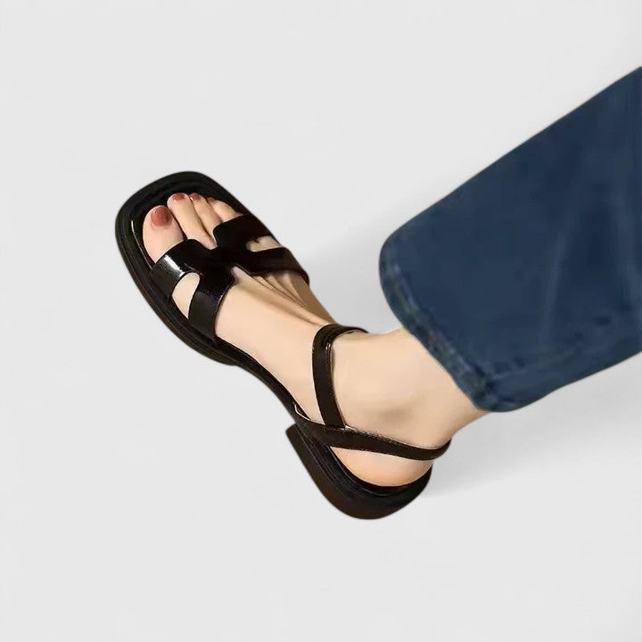 Anna-Veronika | Elegante lage sandalen