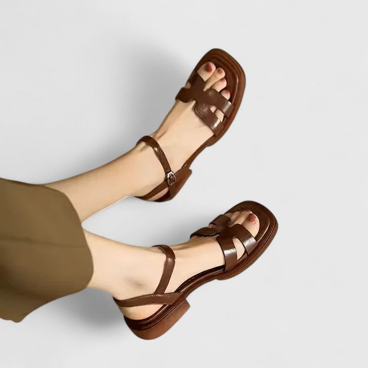Anna-Veronika | Elegante lage sandalen