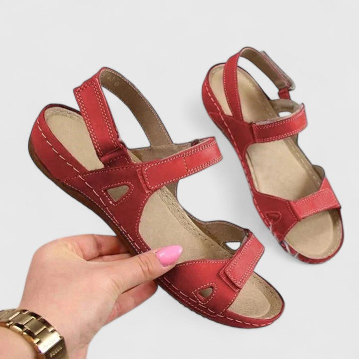 Avrie - Bequeme Flache Sandalen
