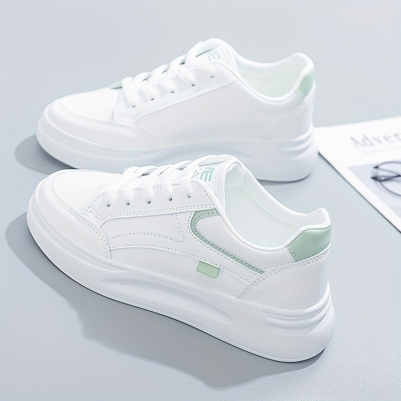 Chice weiße Sneakers mit leichtem Komfort