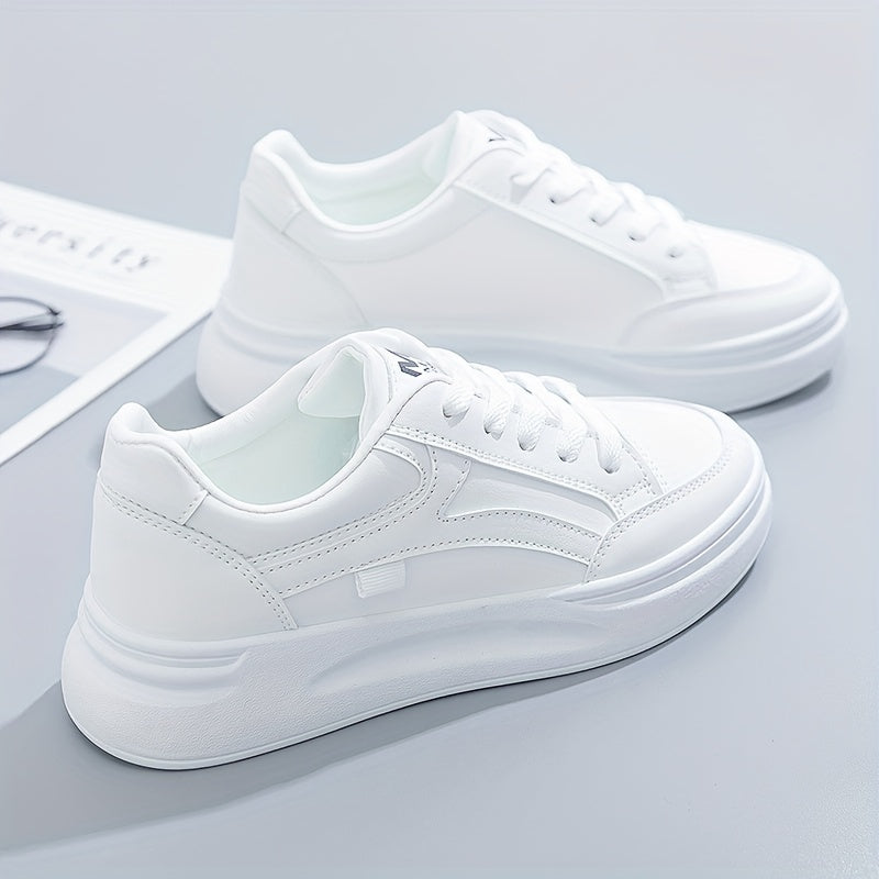 Chice weiße Sneakers mit leichtem Komfort